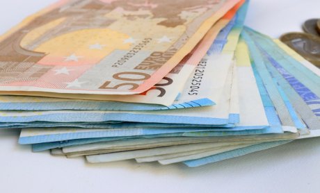 Πιστώνονται οι πρώτες επιστροφές φόρου