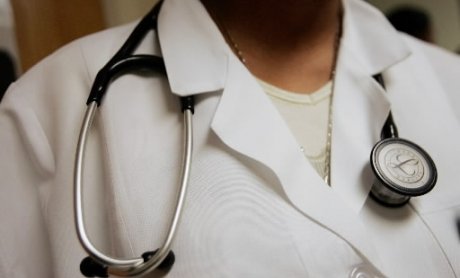 Απεργούν οι γιατροί σε Αθήνα και Πειραιά