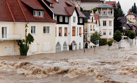 Swiss Re: Στα 3,5 δισ. ευρώ οι ζημιές από τις πλημμύρες