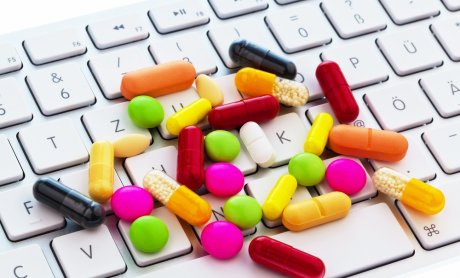 Υπουργική απόφαση για διάθεση φαρμάκων μέσω διαδικτύου