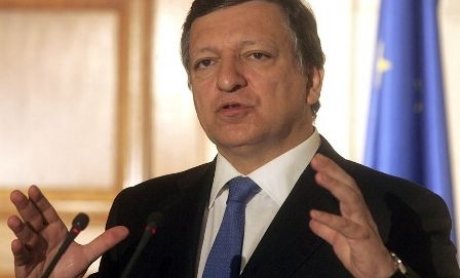 Η Γερμανία δεν προασπίστηκε το ευρώ, διαμηνύει ο Μπαρόζο