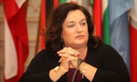 Μ. Γιαννάκου: Όσοι υποθάλπουν την αδιαλλαξία της FYROM, την απομακρύνουν από την Ευρώπη