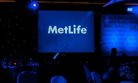 Οι άνθρωποι της MetLife (Σούσης, Μόρντο, Χριστοδουλίδης, Δουλγεράκης, Μιχαηλίδης, Δασκαλάκης, Χατζηδημητρίου, Clurfain) μιλούν στην κάμερα του nextdeal.gr.