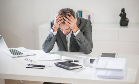 Ποιες είναι οι νέες επιβαρύνσεις στις εισφορές των ελεύθερων επαγγελματιών;