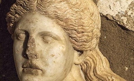 Εντοπίστηκε εντυπωσιακό κεφάλι Σφίγγας στην Αμφίπολη