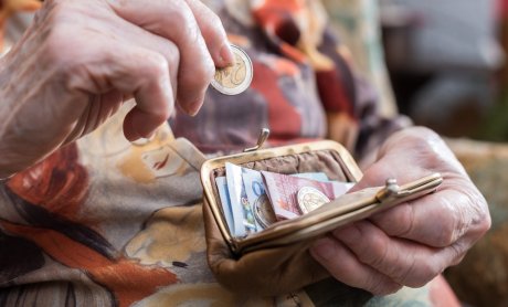 Πότε θα πληρωθούν οι συντάξεις Νοεμβρίου. Νέα μείωση στις επικουρικές - Παραδείγματα