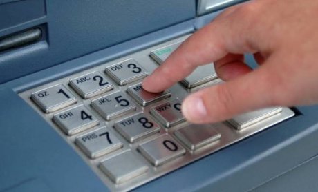 Capital controls: Όλες οι αλλαγές για τις συναλλαγές με τις τράπεζες