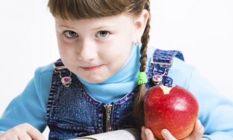 Πώς η διατροφή μπορεί να βοηθήσει στο διάβασμα το παιδί