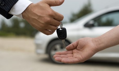 Υπερχρέωση τουρίστα για βλάβες σε ενοικιασμένο όχημα. Δεν είχε προβλεφθεί ασφαλιστική κάλυψη!