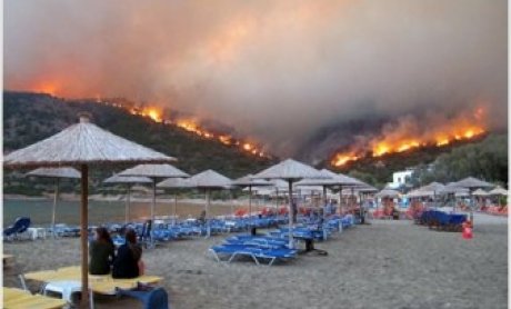 Συνεχίζεται για τρίτη μέρα η καταστροφή στη Χίο