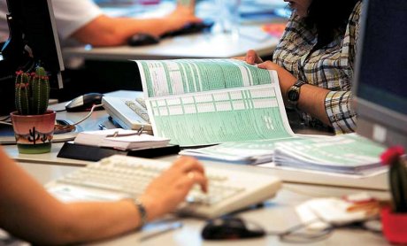 Τι προβλέπει για τα ομαδικά συμβόλαια το φορολογικό νομοσχέδιο