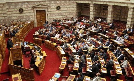 Υπερψηφίστηκε το νομοσχέδιο για τα προαπαιτούμενα μέτρα