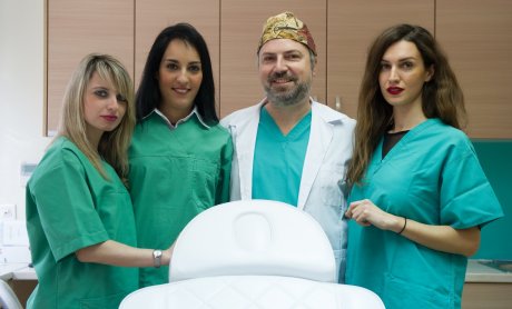 Η μεταμόσχευση μαλλιών ανθεί στην καρδιά της κρίσης