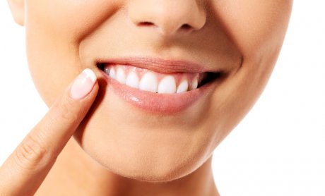 9 συμβουλές για να αντιμετωπίσετε άμεσα μικροτραυματισμούς στα δόντια σας