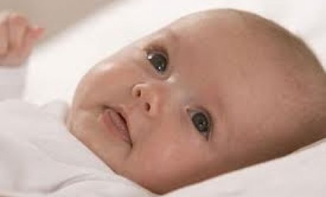 Μειώνονται οι γεννήσεις στην Ελλάδα