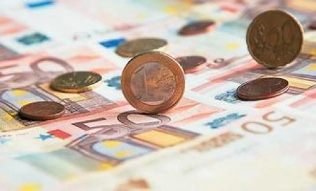 Δεν θα κατάσχονται μισθοί-συντάξεις έως 1.500 ευρώ