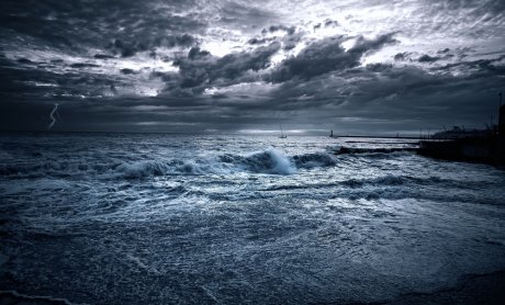 Βυθίζεται η ασφαλιστική αγορά, επιπλέουν οι ασφαλίσεις υγείας