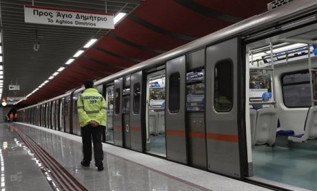 Ακινητοποιημένα τρένα και προαστιακός από το Μ.Σάββατο - Απεργία στο μετρό το Πάσχα