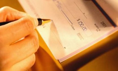 Mέσω τραπεζών οι συναλλαγές άνω των 3.000 ευρώ 