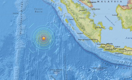 Ισχυρός σεισμός 7,9 Ρίχτερ ταρακούνησε την Ινδονησία - Προειδοποίηση για τσουνάμι!