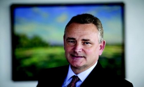 Ζήτησε υψηλό μισθό αλλά οι μέτοχοι δεν τον έδωσαν