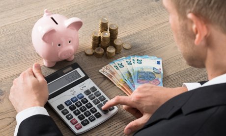 Πώς θα υπολογιστούν οι εισφορές για τους ελεύθερους επαγγελματίες. Αναλυτικά παραδείγματα