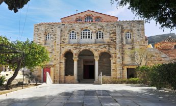 Δεκαπενταύγουστος: Η Χριστιανοσύνη γιορτάζει σε κάθε γωνιά της Ελλάδας - Τα έθιμα της ημέρας