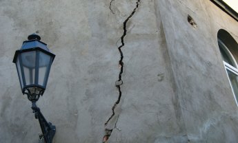 Σεισμός στη Μαγούλα: Πάνω από 2.000 οι αιτήσεις αποζημίωσης στις ασφαλιστικές εταιρίες!