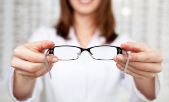 ΕΟΠΥΥ: Επιστροφή στο παλιό σύστημα αποζημίωσης για τα γυαλιά οράσεως