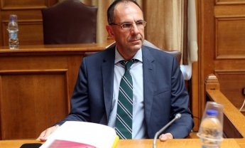 Γιώργος Γεραπετρίτης: Το σχέδιο της κυβέρνησης για την άρση των περιοριστικών μέτρων