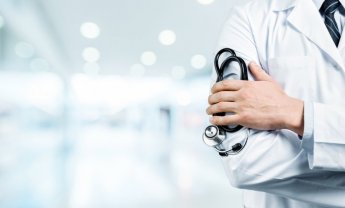 Πανελλήνιος Ιατρικός Σύλλογος: Όχι νέα οικονομικά βάρη στους εργαστηριακούς γιατρούς