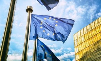 ΕΕ: Αυξάνει τη συνεισφορά της στον COVAX σε 500 εκατ. ευρώ