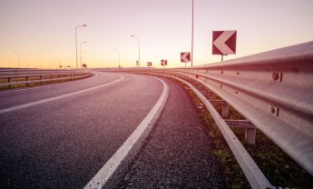 Εθνικό στρατηγικό σχέδιο οδικής ασφάλειας για τη δεκαετία 2021-2030 καταρτίζει το Υπουργείο Υποδομών