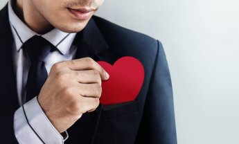 Είναι συγκοινωνούντα δοχεία η καρδιά και η τσέπη του ασφαλιστικού διαμεσολαβητή;