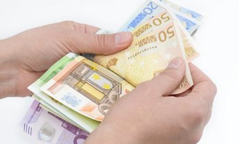 Πιστώνονται 162,6 εκατ. ευρώ σε δικαιούχους της επιστρεπτέας προκαταβολής 6 και σε ιδιοκτήτες ακινήτων