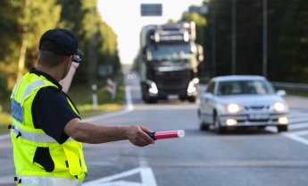 Τι σημαίνουν οι υποδείξεις και τα σήματα του τροχονόμου;