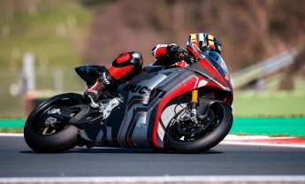 Ducati MotoE: Πως οι αγώνες εξέλιξαν την τεχνογνωσία του μέλλοντος