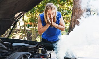 Φίλοι ασφαλιστές ξέρετε τι να κάνετε αν υπερθερμανθεί ο κινητήρας;