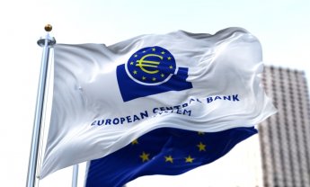 Να αυξηθούν τα επιτόκια της ΕΚΤ ζητά ο επικεφαλής οικονομολόγος της