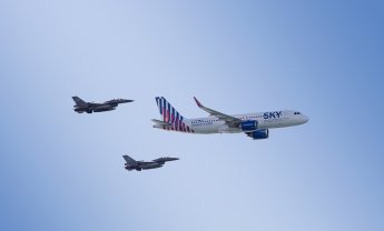 SKY express: Υπερήφανα μαζί με την πολεμική αεροπορία στον ελληνικό ουρανό!