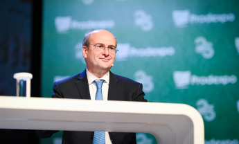 Κωστής Χατζηδάκης: Ένας γνώστης της Ευρώπης για την Αντιπροεδρία του ΕΛΚ