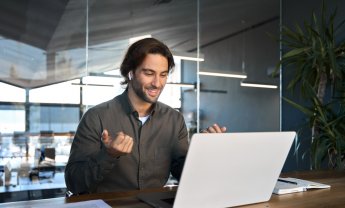 IWG: Επικεφαλής επιχειρήσεων αξιοποιούν την υβριδική εργασία για να περιορίσουν τα λειτουργικά κόστη και να ενισχύσουν την παραγωγικότητα