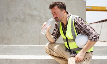 Υποχρεωτική παύση εργασιών και σήμερα σε δραστηριότητες από 11.00 - 17.00, λόγω υψηλών θερμοκρασιών - Οι περιοχές που αφορά
