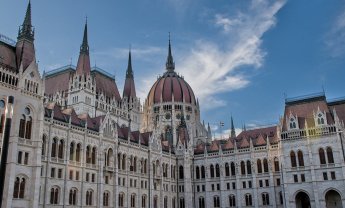 Προ των πυλών μια μεγάλη πολιτική αλλαγή στην Ουγγαρία - Κρίσιμες εθνικές εκλογές στις 12 Απριλίου