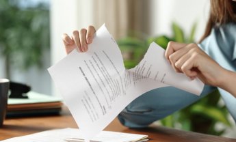 Καταγγελία Ασφαλιστικής Σύμβασης: Ομοιότητες και διαφορές σε τρείς εταιρείες