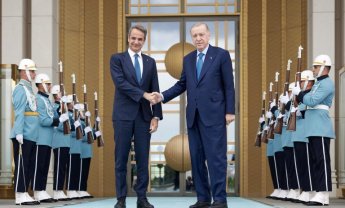 Συνάντηση Μητσοτάκη-Ερντογάν και ελληνοτουρκικές σχέσεις: Ο διάλογος συνεχίζεται, οι διαφορές παραμένουν