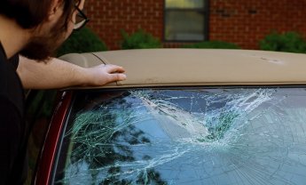 Θραύση Κρυστάλλων: H Hellas Direct εξοικονόμησε στους ασφαλισμένους της €1,7 εκατ. το 2025 - Η προαιρετική κάλυψη με τη μεγάλη αξία