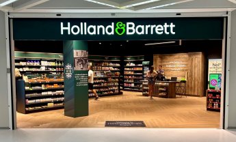 Συμμαχία Fourlis – Golden Age Capital για επέκταση της Holland & Barrett στα φαρμακεία