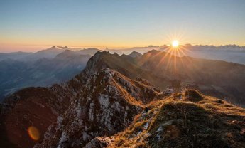 Ανάλυση EY: Η Ελλάδα παραμένει σε τροχιά ανάπτυξης, ενώ ο επενδυτικός κύκλος αλλάζει κατεύθυνση