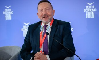 Στουρνάρας από Δελφούς: Αισιοδοξία για αποκλιμάκωση στη Μέση Ανατολή, αλλά υψηλή αβεβαιότητα